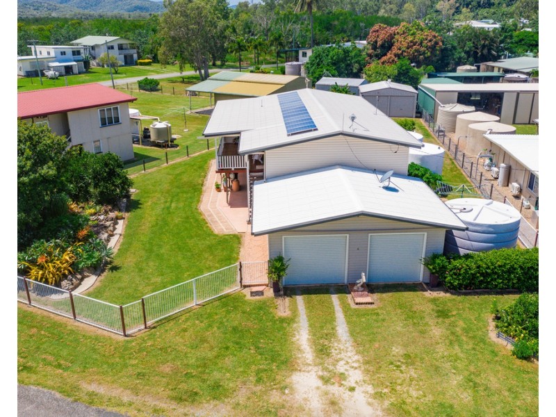 6 Hall Drive, Wilson Beach QLD 4800