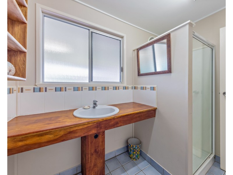 6 Hall Drive, Wilson Beach QLD 4800