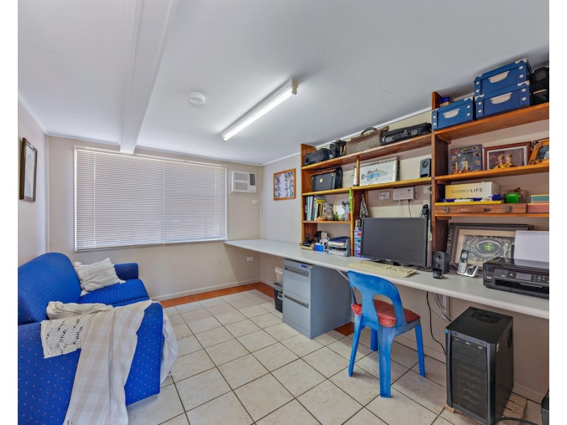 6 Hall Drive, Wilson Beach QLD 4800