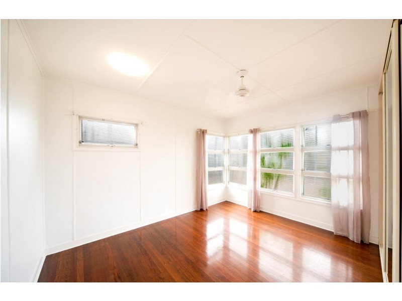 11 Holmes Street, Proserpine QLD 4800