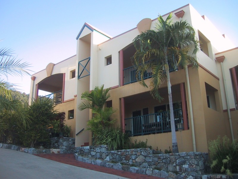 13/20 Island Drive, Cannonvale QLD 4802