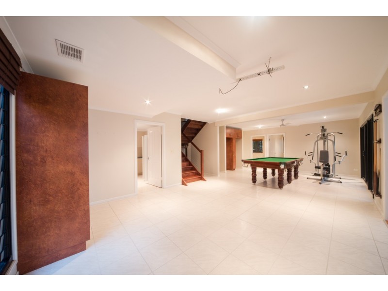 24 Macona Crescent, Cannonvale QLD 4802