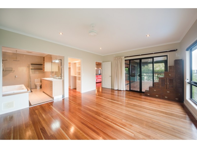 24 Macona Crescent, Cannonvale QLD 4802
