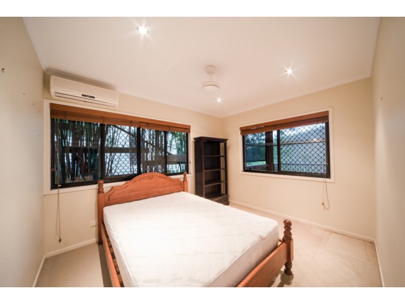 24 Macona Crescent, Cannonvale QLD 4802