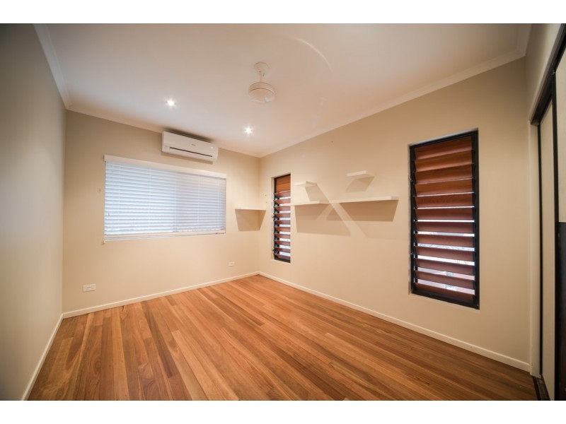 24 Macona Crescent, Cannonvale QLD 4802