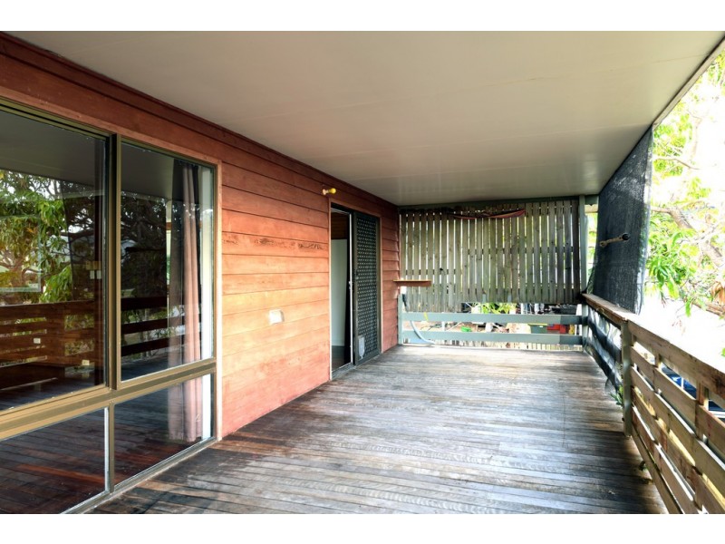 4 Grace Avenue, Cannonvale QLD 4802