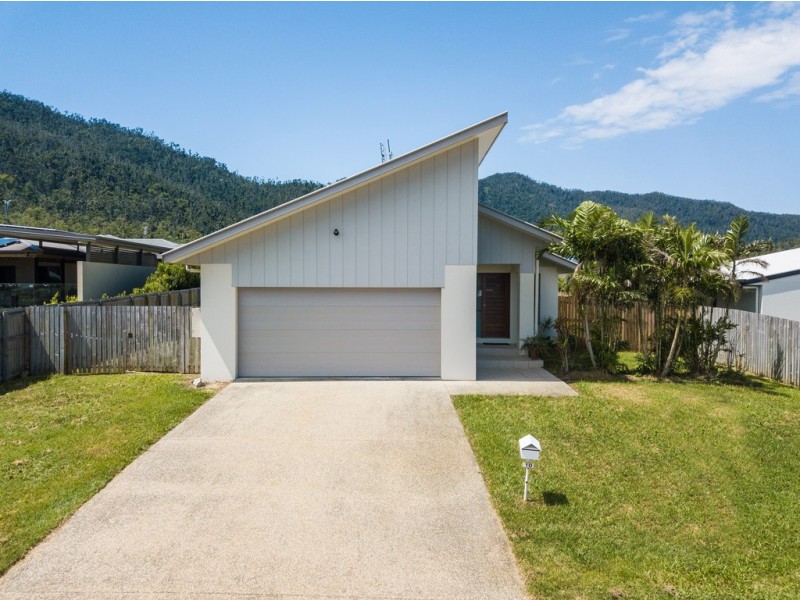10 Endeavour Circuit, Cannonvale QLD 4802
