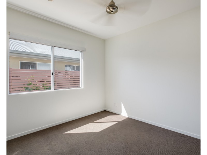 8 Waite Creek Court, Cannonvale QLD 4802