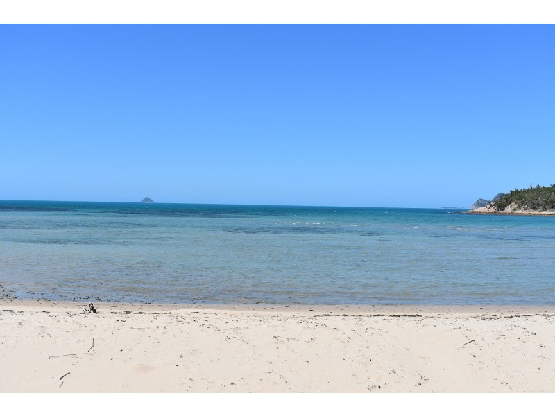 30 Gloucester Avenue, Hideaway Bay QLD 4800