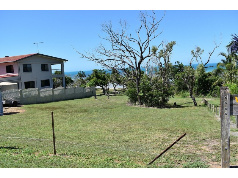 30 Gloucester Avenue, Hideaway Bay QLD 4800
