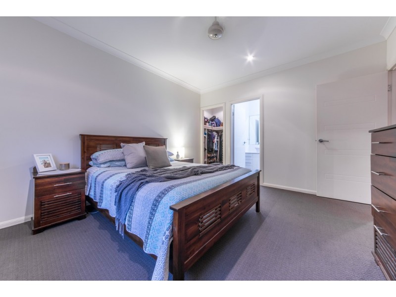 1 Flinders Court, Cannonvale QLD 4802