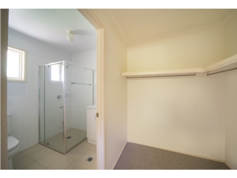 1/9 Macarthur Drive, Cannonvale QLD 4802