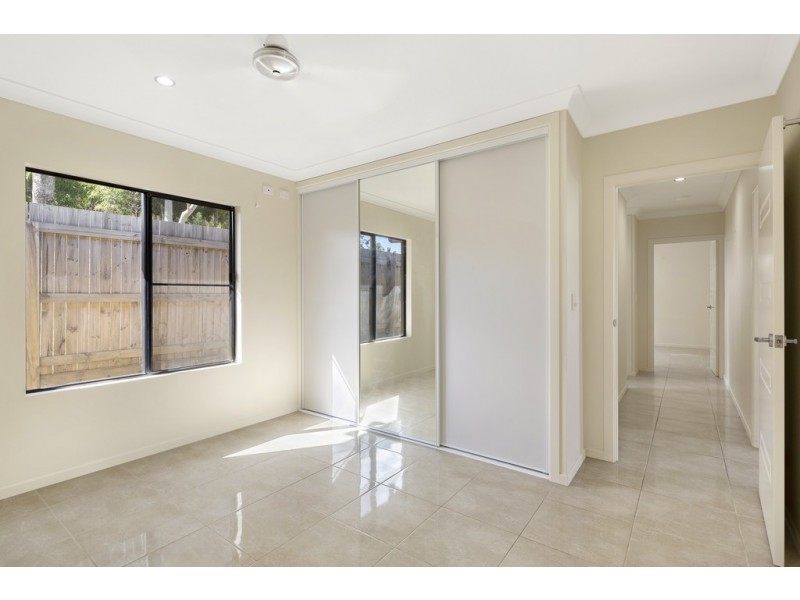 70 Valley Drive, Cannonvale QLD 4802