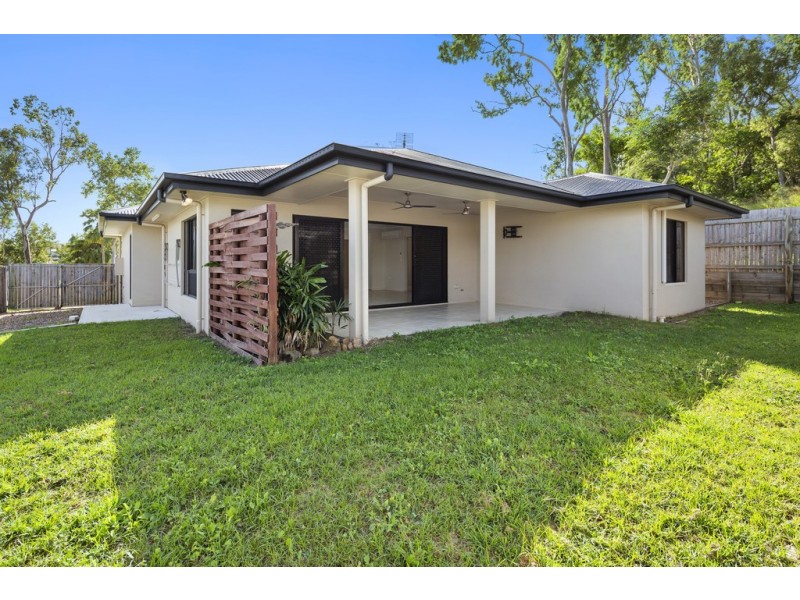 70 Valley Drive, Cannonvale QLD 4802