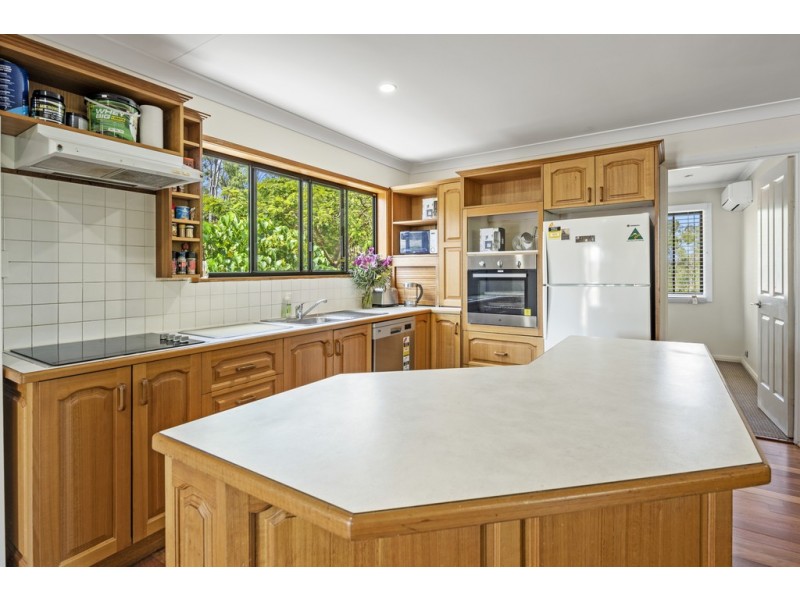 9 Alice Court, Cannonvale QLD 4802
