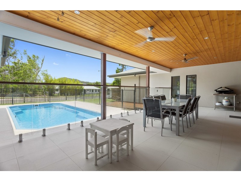 1 Bali Hi Place, Jubilee Pocket QLD 4802