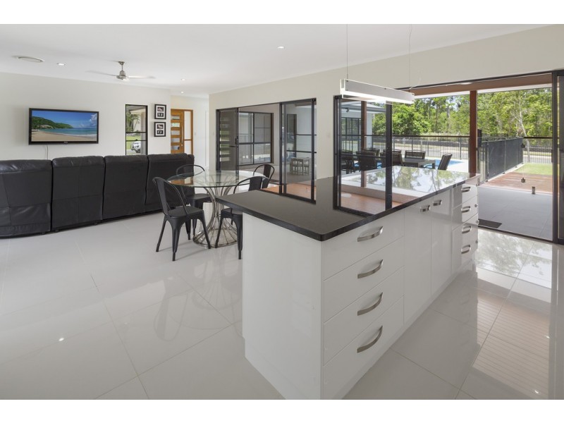 1 Bali Hi Place, Jubilee Pocket QLD 4802