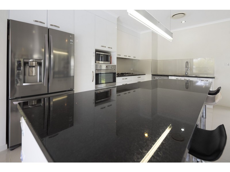 1 Bali Hi Place, Jubilee Pocket QLD 4802