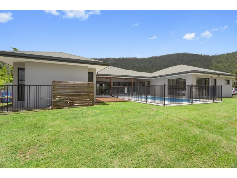 1 Bali Hi Place, Jubilee Pocket QLD 4802