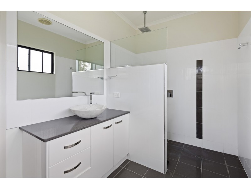 1 Bali Hi Place, Jubilee Pocket QLD 4802