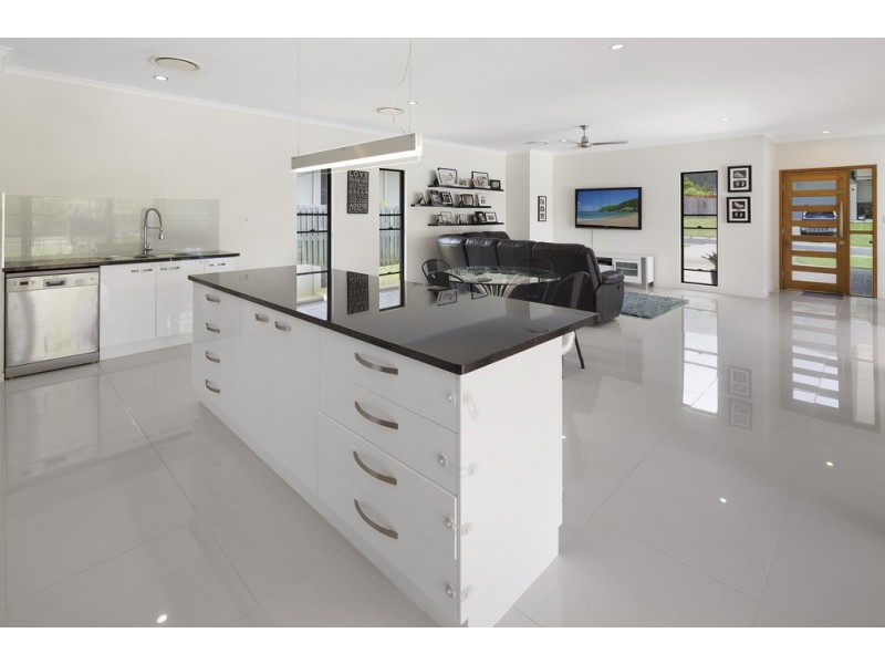 1 Bali Hi Place, Jubilee Pocket QLD 4802