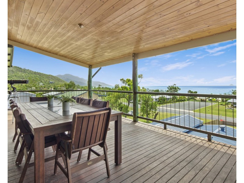 71 Gloucester Avenue, Hideaway Bay QLD 4800
