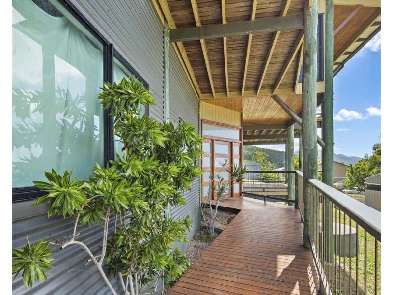 71 Gloucester Avenue, Hideaway Bay QLD 4800