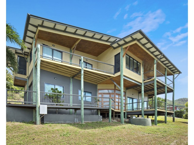 71 Gloucester Avenue, Hideaway Bay QLD 4800