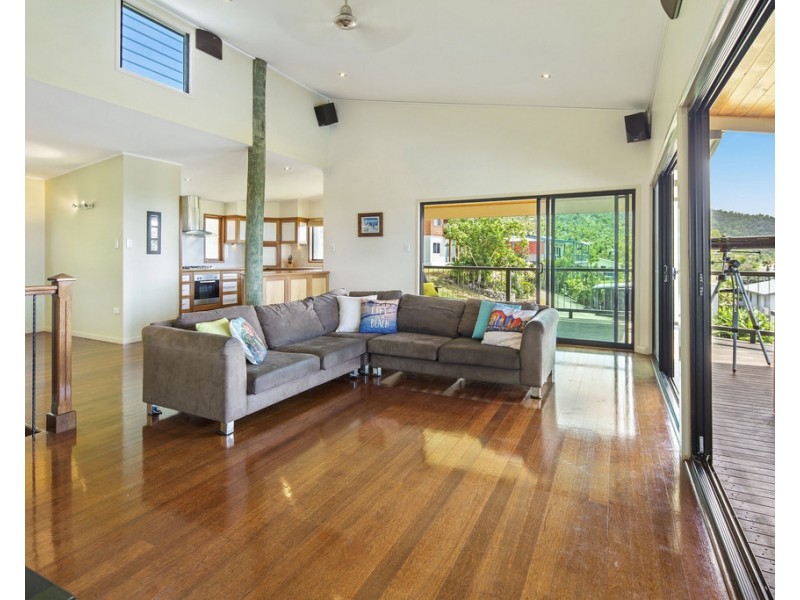 71 Gloucester Avenue, Hideaway Bay QLD 4800