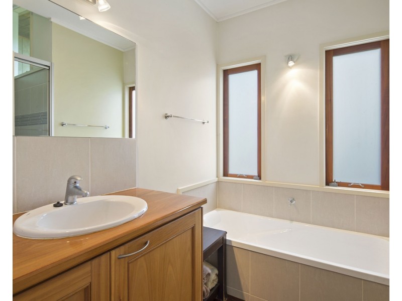 71 Gloucester Avenue, Hideaway Bay QLD 4800