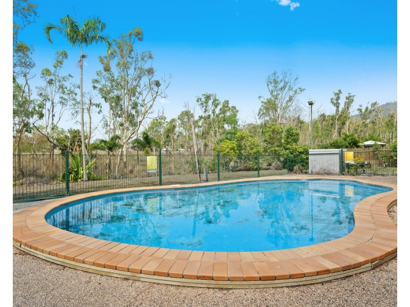 1/15 Tropic Road, Cannonvale QLD 4802