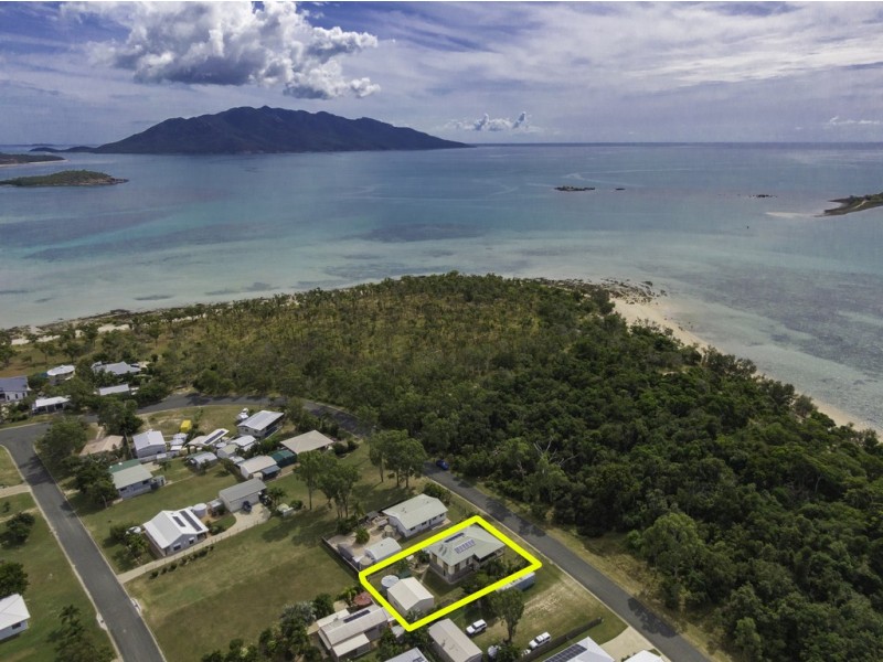 65 Trochus Street, Dingo Beach QLD 4800