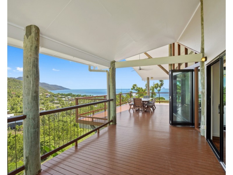 26 Roseric Crescent, Hideaway Bay QLD 4800