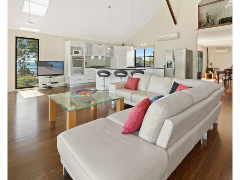 26 Roseric Crescent, Hideaway Bay QLD 4800