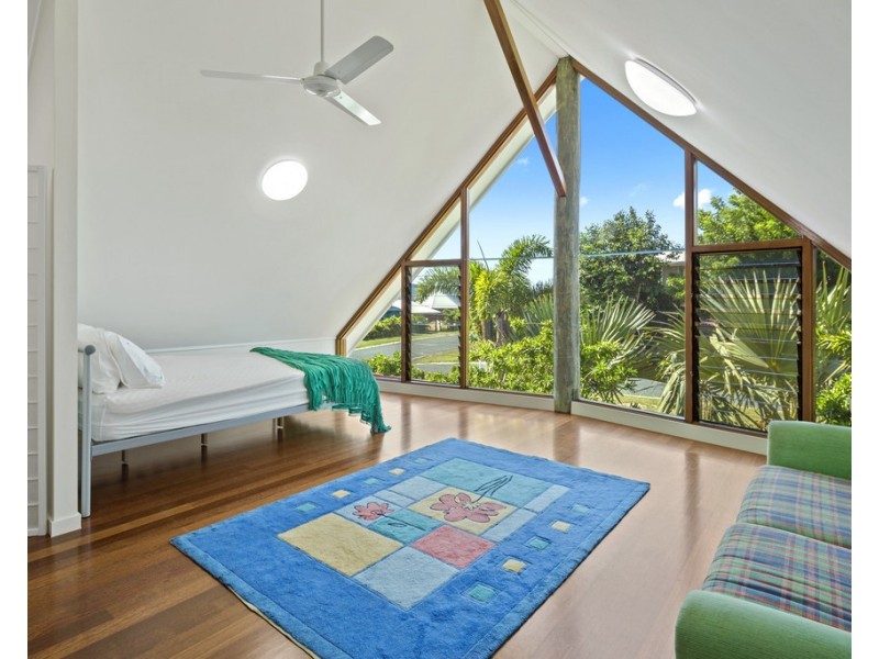 26 Roseric Crescent, Hideaway Bay QLD 4800
