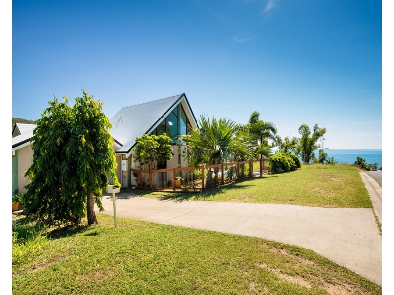 26 Roseric Crescent, Hideaway Bay QLD 4800