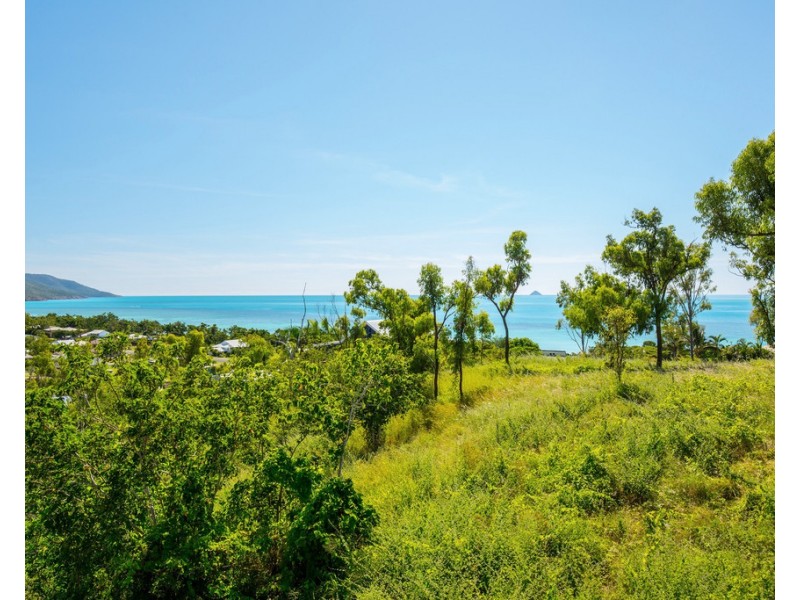 26 Roseric Crescent, Hideaway Bay QLD 4800
