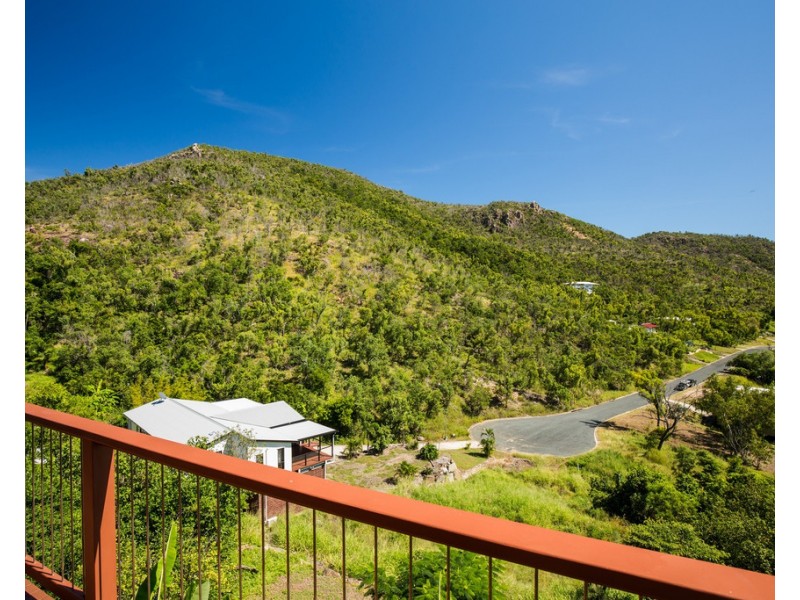 26 Roseric Crescent, Hideaway Bay QLD 4800