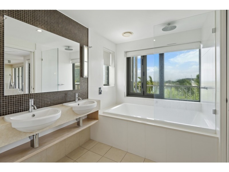 211/33 Port Drive, Airlie Beach QLD 4802