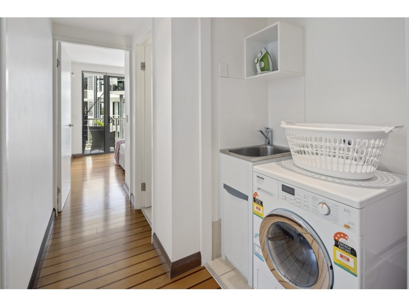 211/33 Port Drive, Airlie Beach QLD 4802