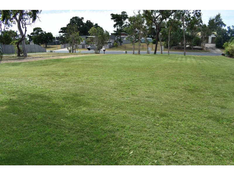 65 Gloucester Avenue, Hideaway Bay QLD 4800