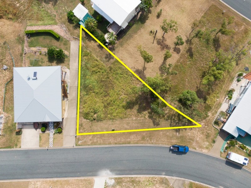 41 Blackcurrant Drive, Hideaway Bay QLD 4800
