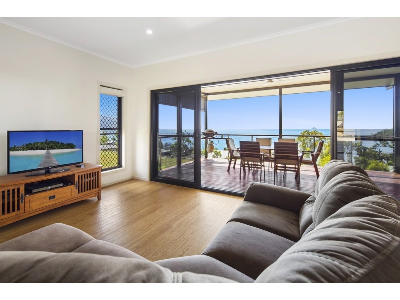 9 Gloucester Avenue, Hideaway Bay QLD 4800