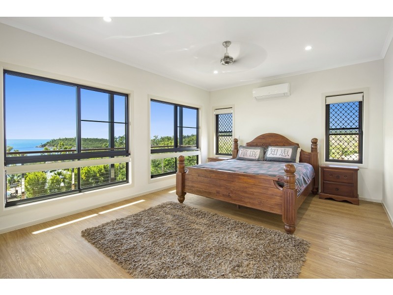 9 Gloucester Avenue, Hideaway Bay QLD 4800
