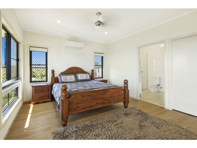 9 Gloucester Avenue, Hideaway Bay QLD 4800