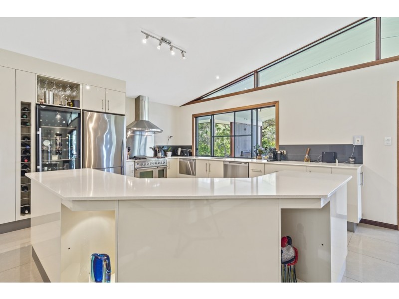 154 Kookaburra Drive, Cannon Valley QLD 4800