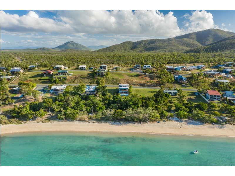 19 Gloucester Avenue, Hideaway Bay QLD 4800