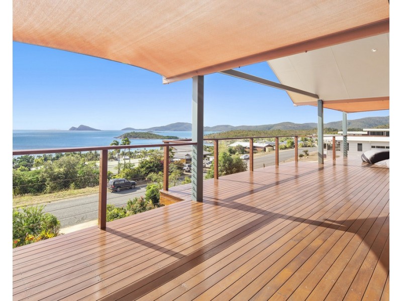 10 Blackcurrant Drive, Hideaway Bay QLD 4800