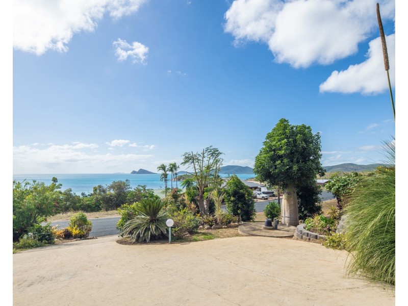 10 Blackcurrant Drive, Hideaway Bay QLD 4800