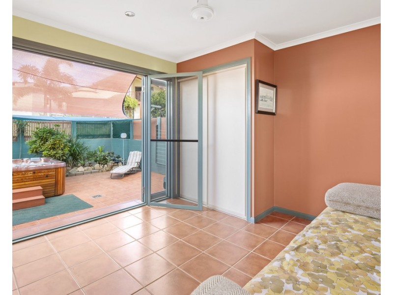 10 Blackcurrant Drive, Hideaway Bay QLD 4800